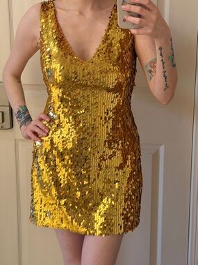 Gold Sequin V-Neck Party Dress